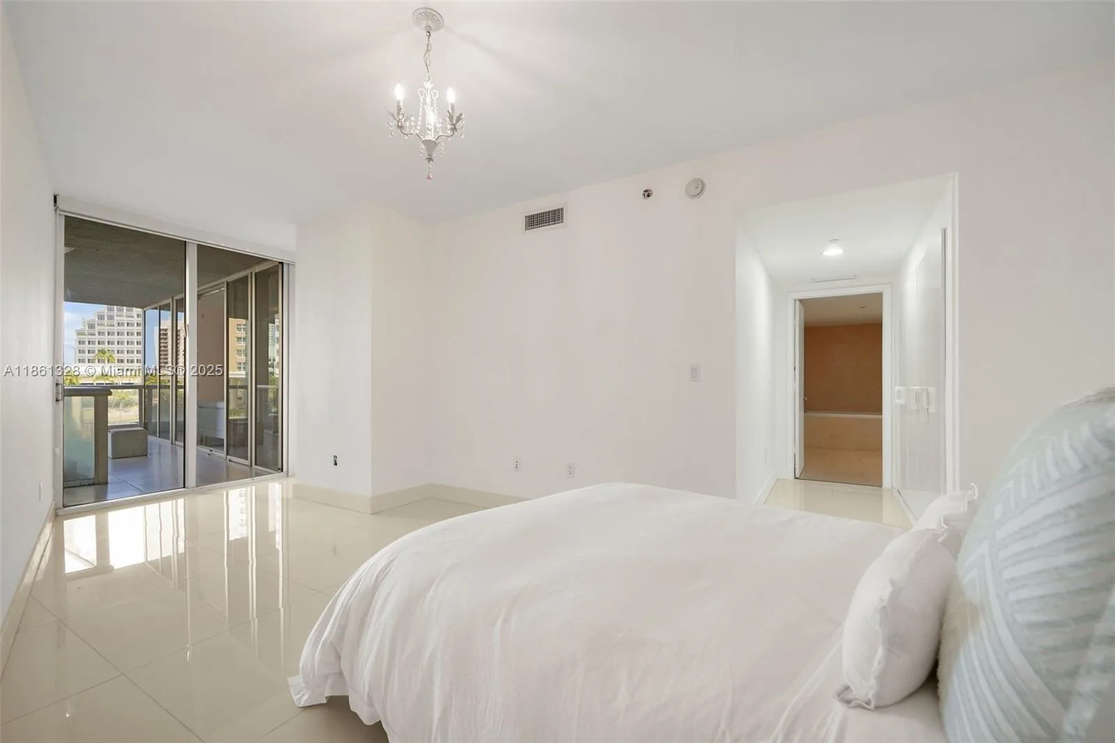 495 Brickell Ave # 402, Miami, FL 33131 photo 6