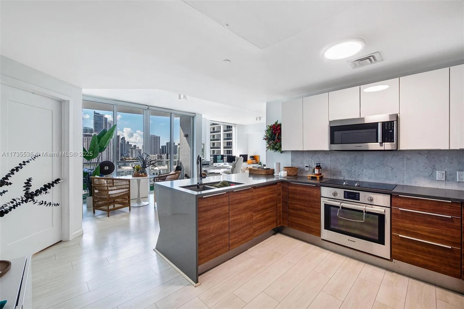 601 NE 27th St # 1606, Miami, FL 33137 photo 13