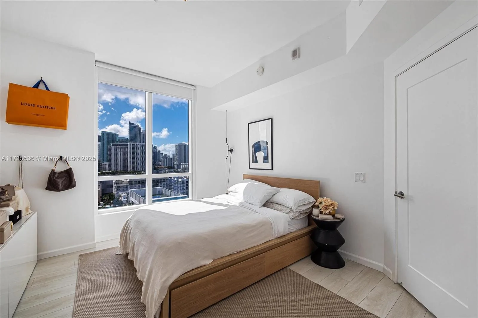 601 NE 27th St # 1606, Miami, FL 33137 photo 3