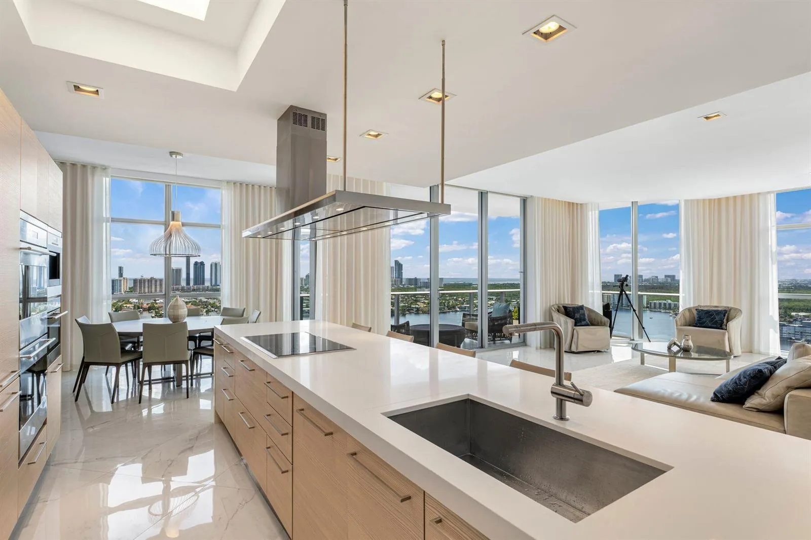 17301 Biscayne Boulevard # Ph-7, North Miami Beach, FL 33160 photo 12