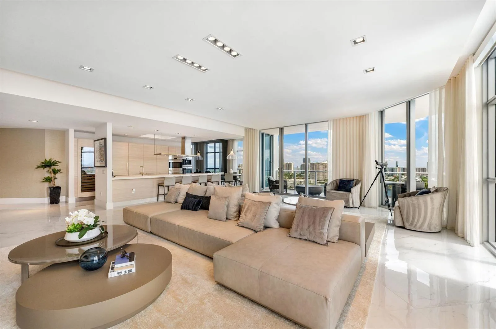 17301 Biscayne Boulevard # Ph-7, North Miami Beach, FL 33160 photo 3