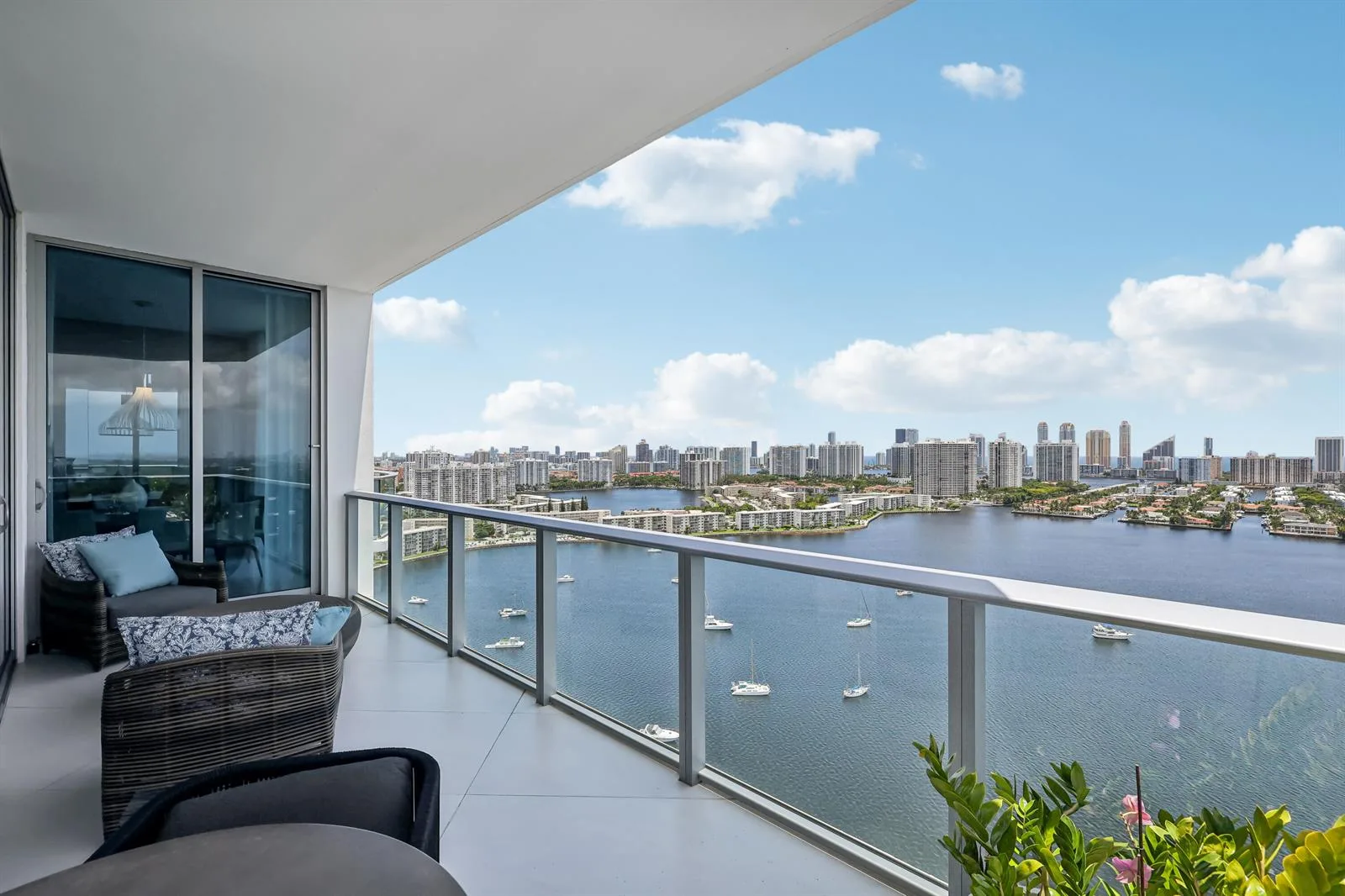 17301 Biscayne Boulevard # Ph-7, North Miami Beach, FL 33160 photo 8