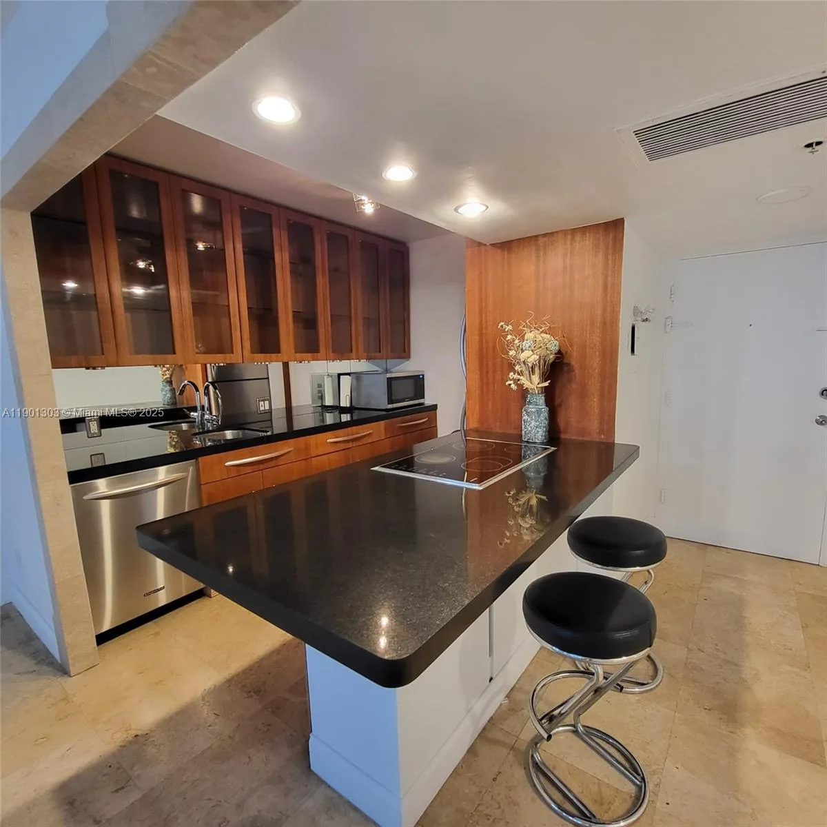 100 Lincoln Rd # 1111, Miami Beach, FL 33139 photo 10