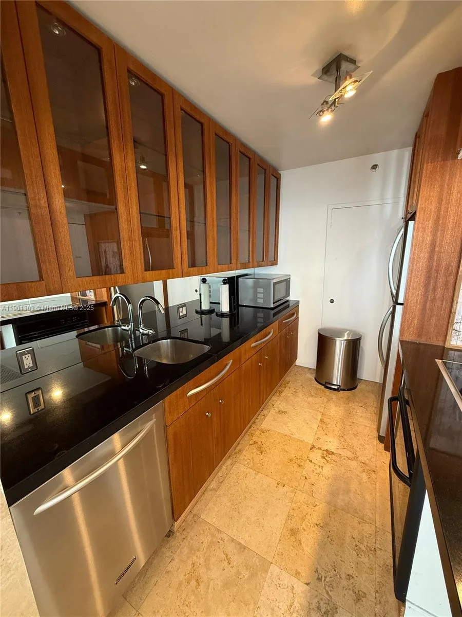 100 Lincoln Rd # 1111, Miami Beach, FL 33139 photo 11
