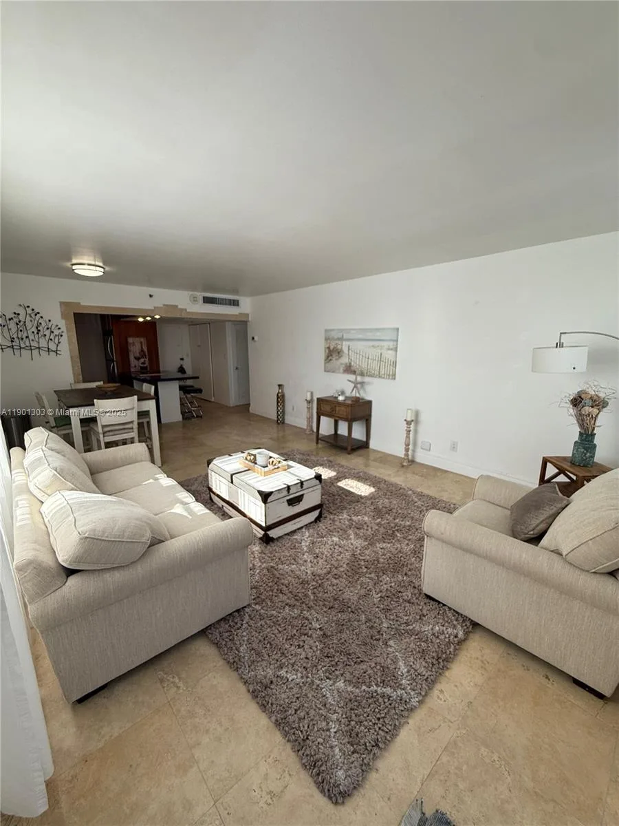 100 Lincoln Rd # 1111, Miami Beach, FL 33139 photo 3