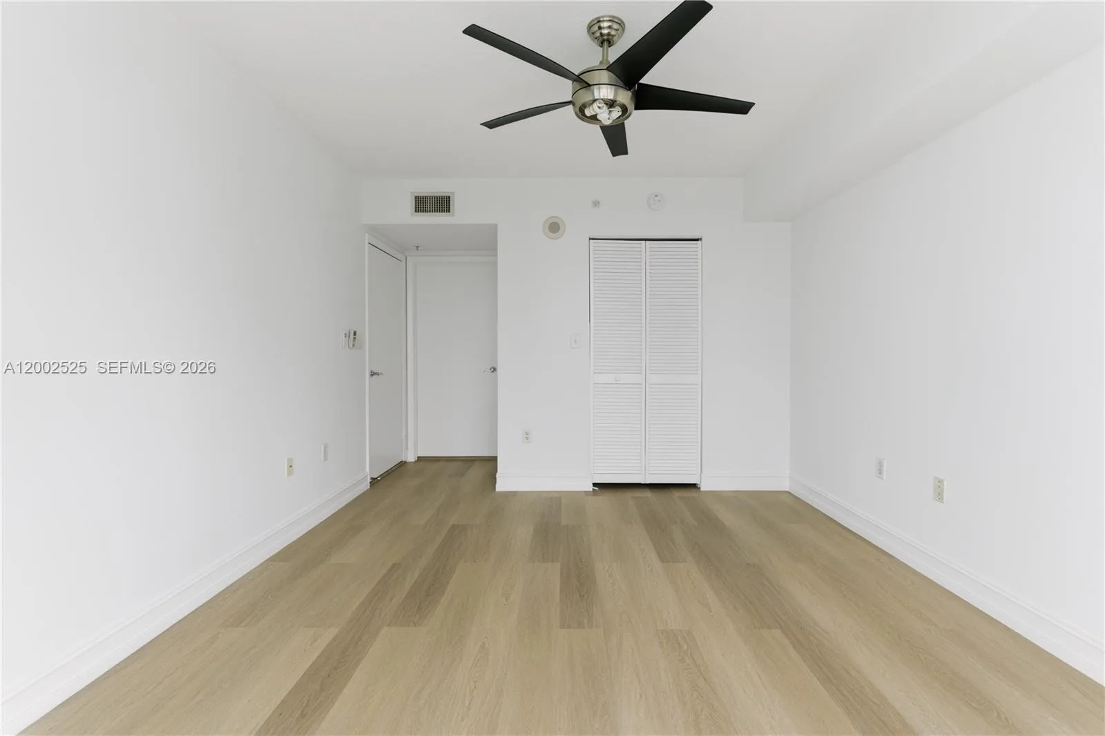 31 SE 5th St # 2301, Miami, FL 33131 photo 12