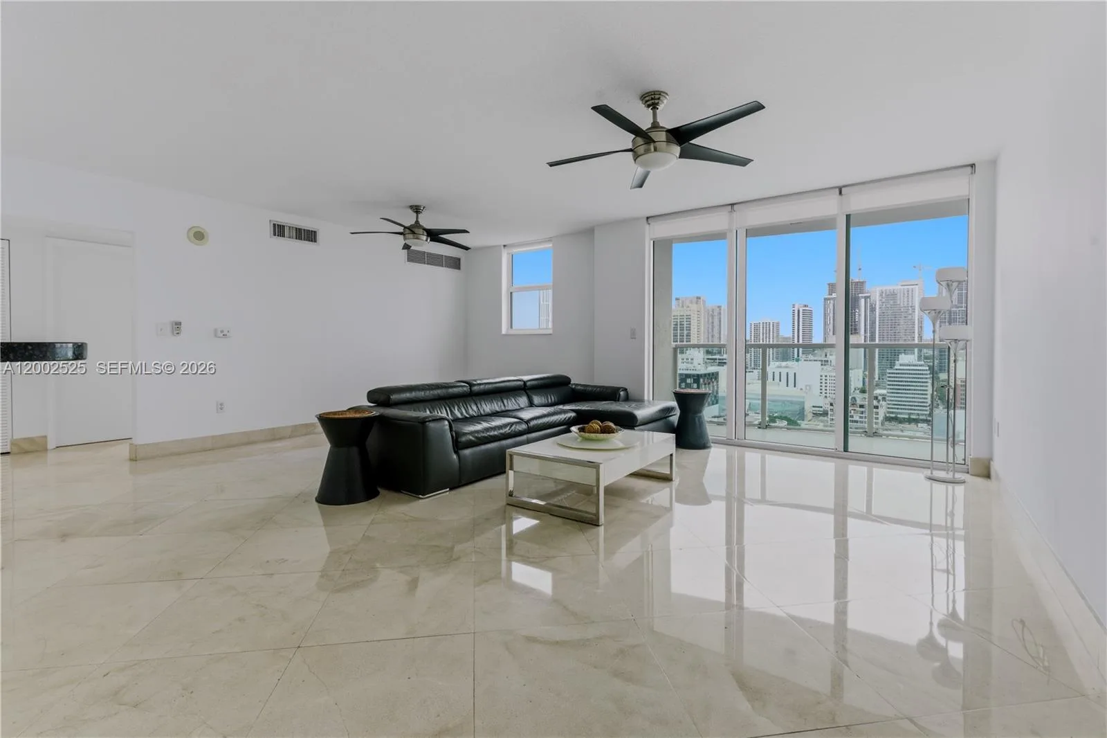31 SE 5th St # 2301, Miami, FL 33131 photo 2