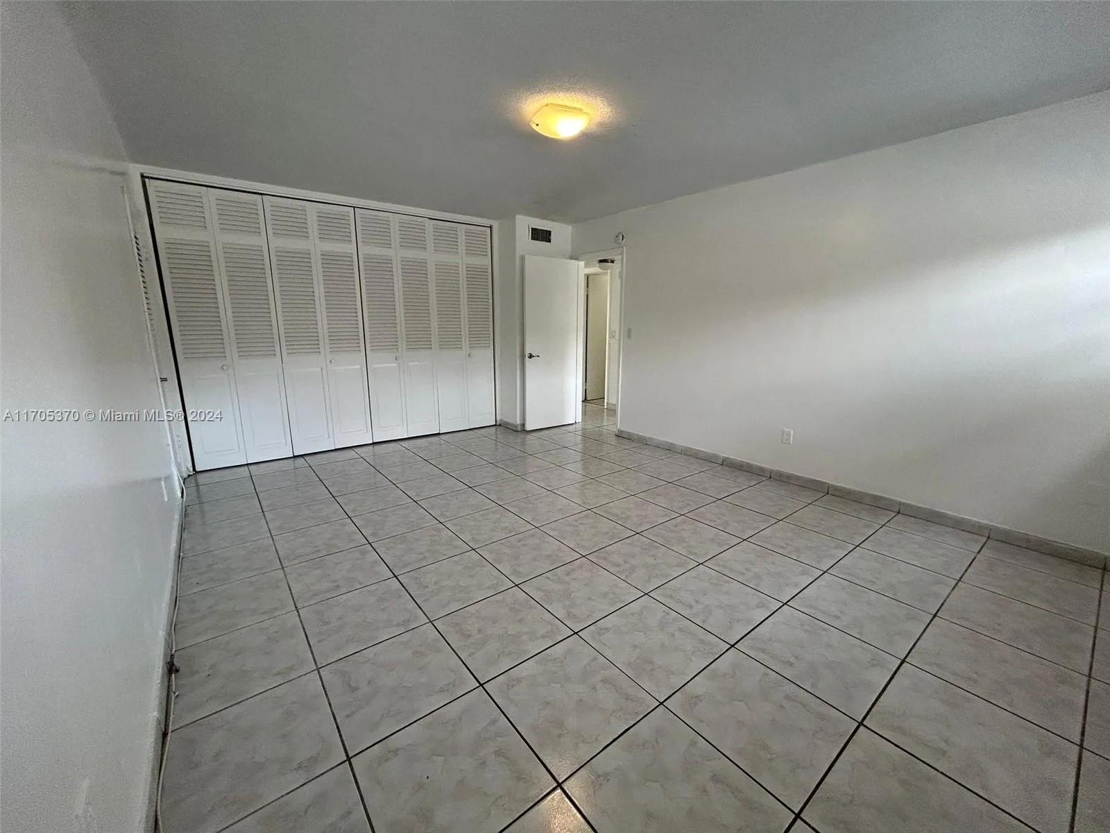 11855 NE 19th Dr # 8, North Miami, FL 33181 photo 13