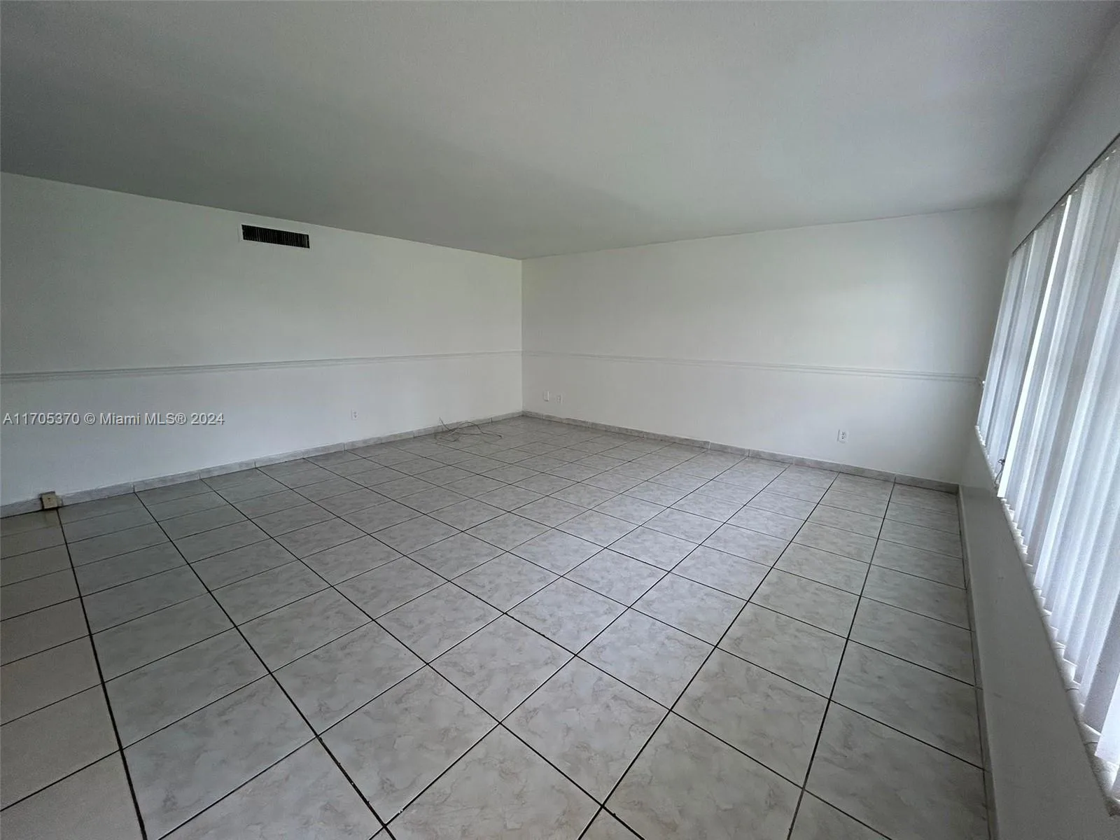 11855 NE 19th Dr # 8, North Miami, FL 33181 photo 2