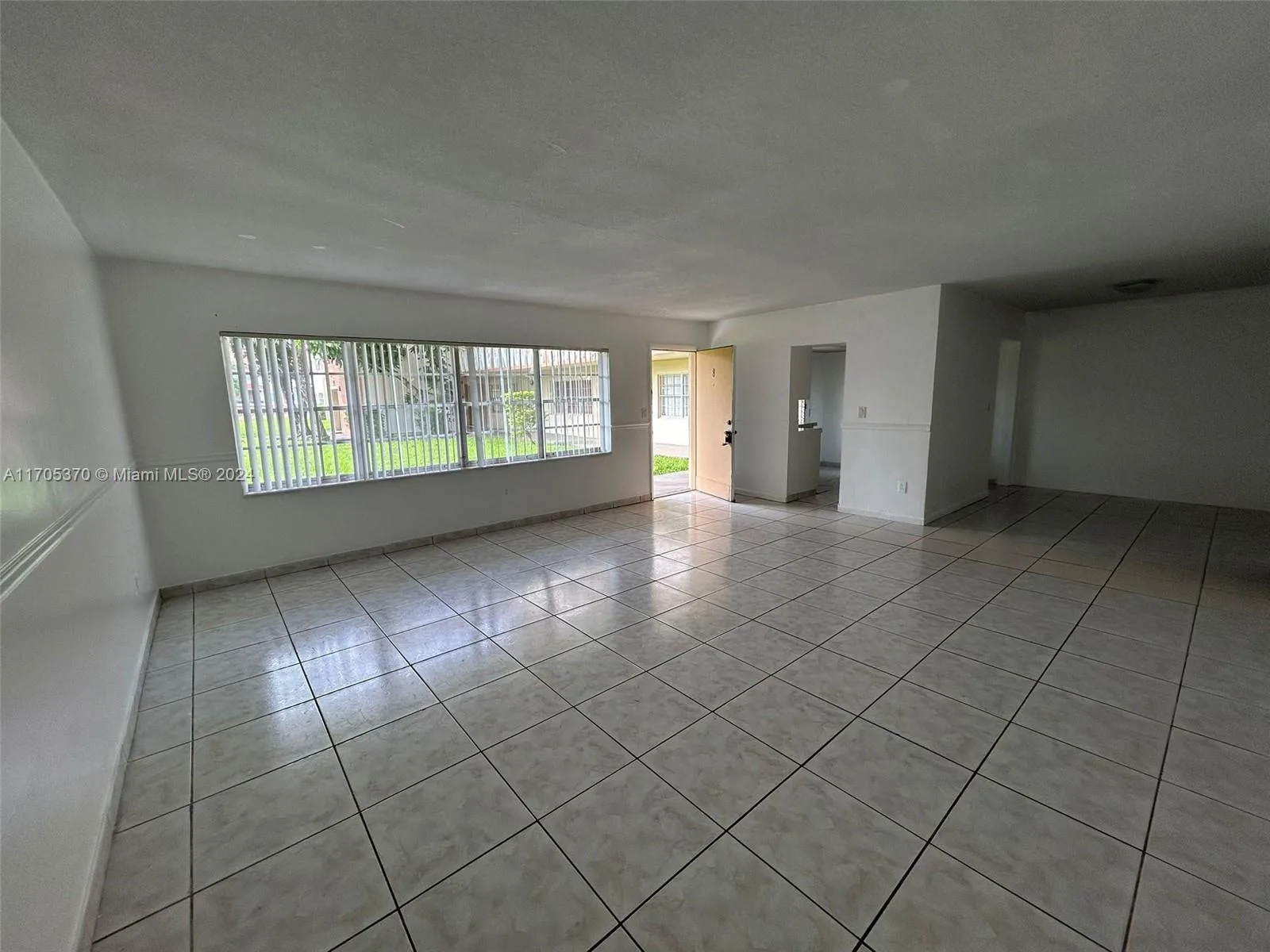 11855 NE 19th Dr # 8, North Miami, FL 33181 photo 3