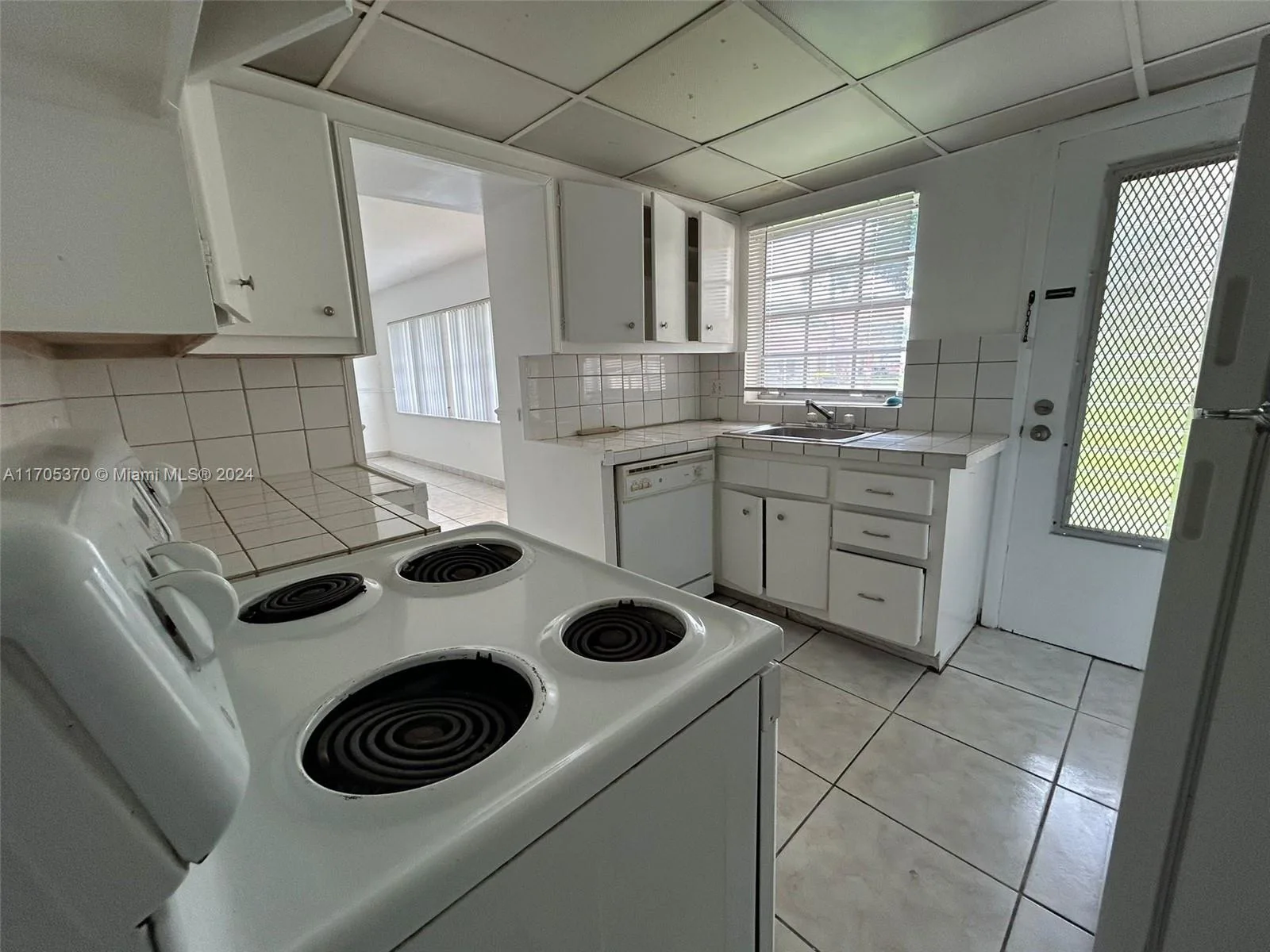 11855 NE 19th Dr # 8, North Miami, FL 33181 photo 5