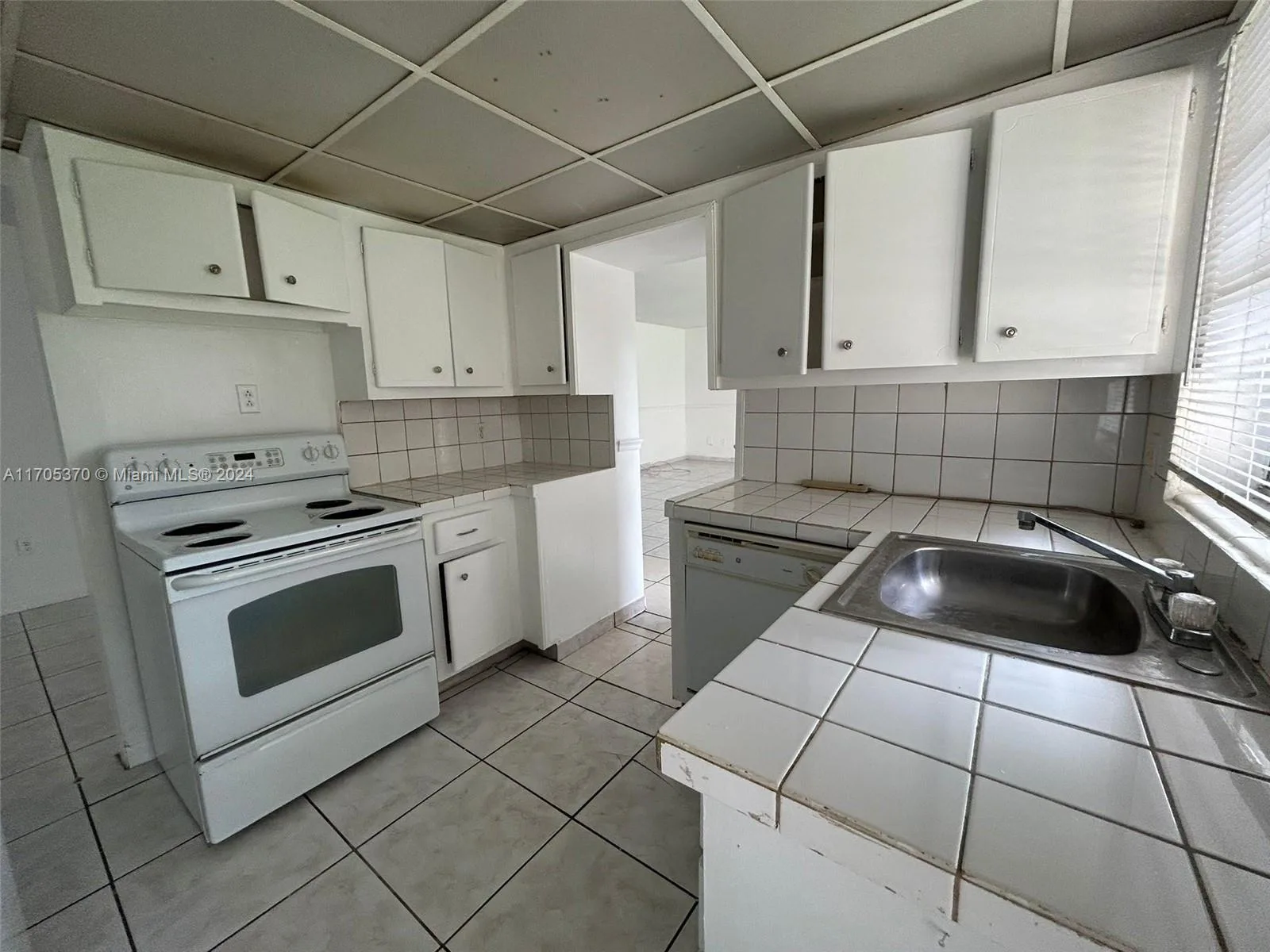 11855 NE 19th Dr # 8, North Miami, FL 33181 photo 6