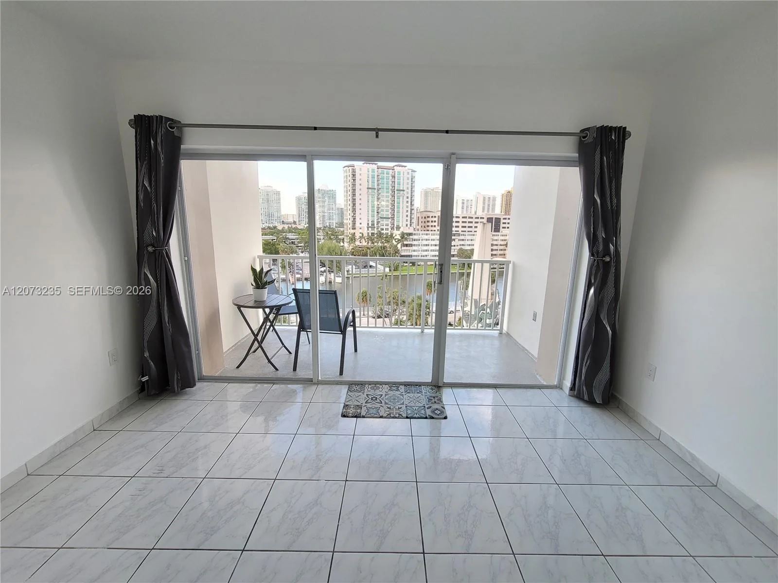 300 Bayview Dr # 603, Sunny Isles Beach, FL 33160