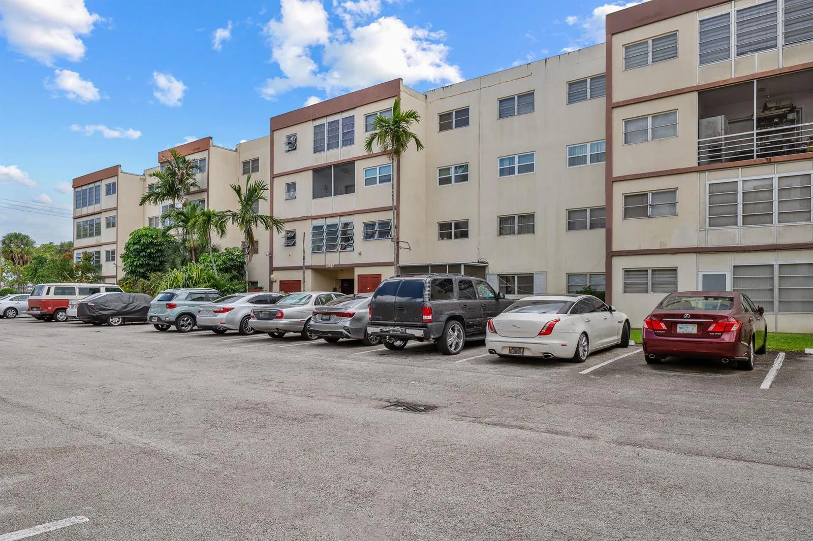 4047 NW 16th Street # 206, Lauderhill, FL 33313