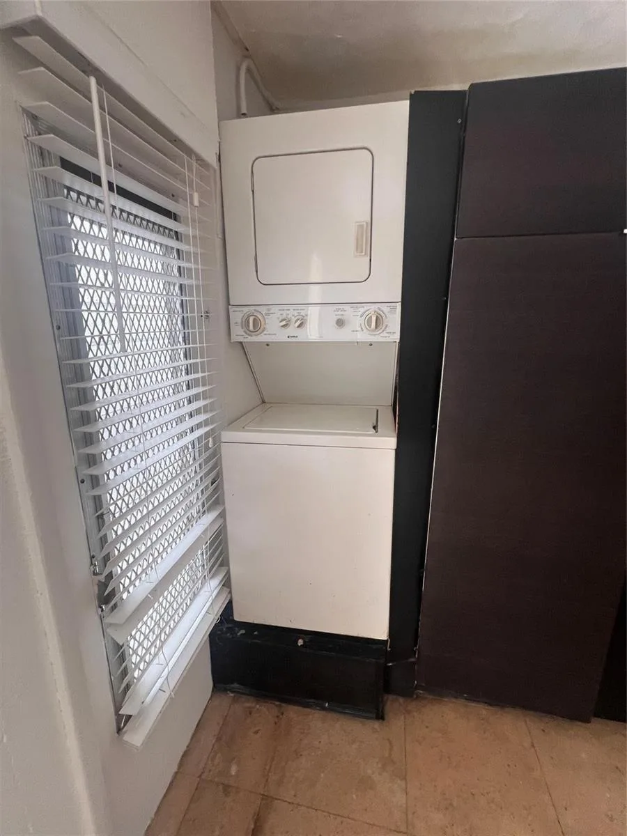 919 Michigan Avenue # 3, Miami Beach, FL 33139 photo 4