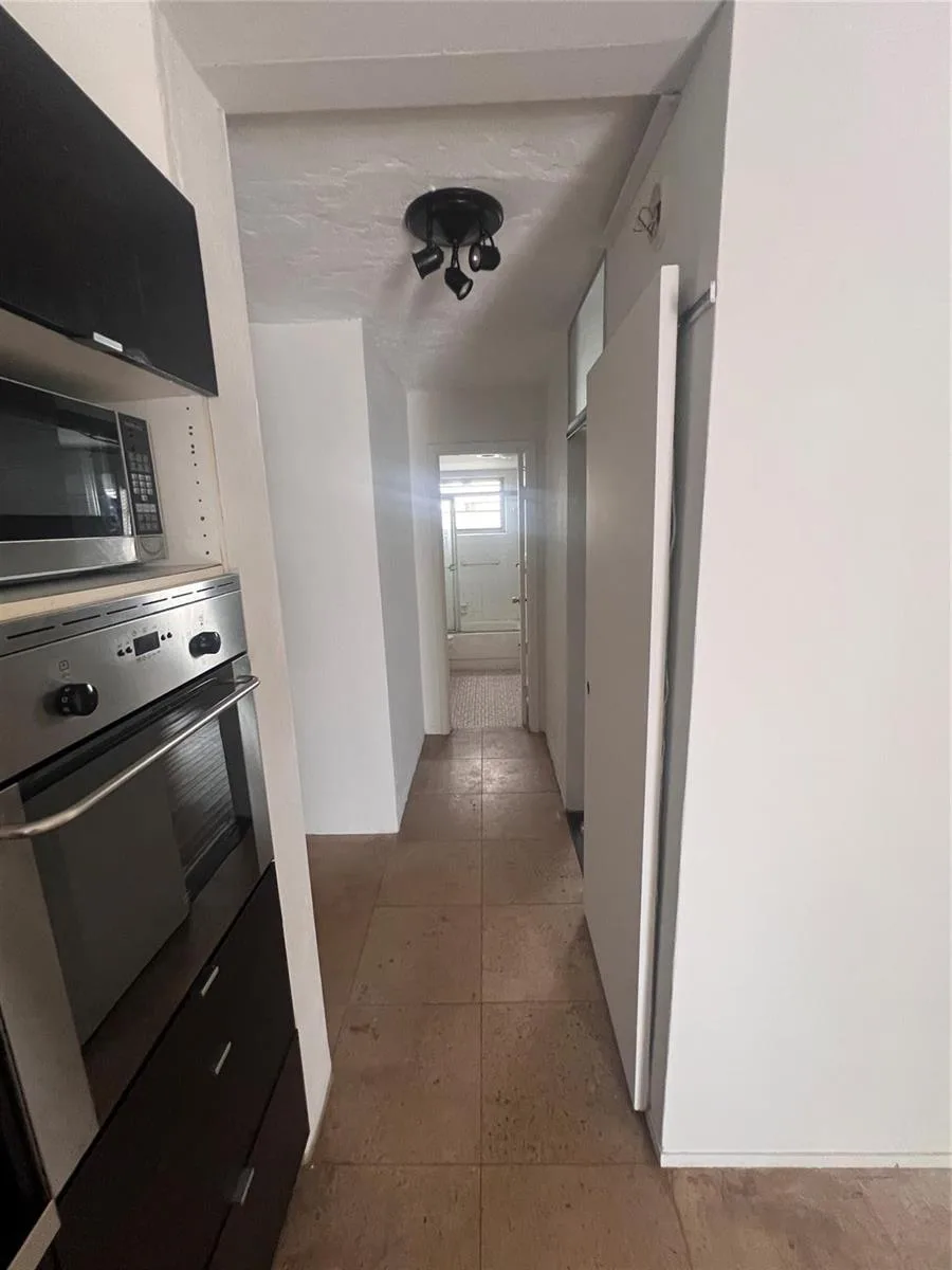919 Michigan Avenue # 3, Miami Beach, FL 33139 photo 5