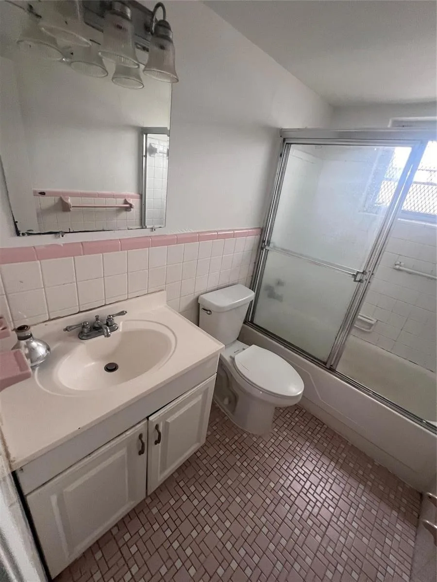 919 Michigan Avenue # 3, Miami Beach, FL 33139 photo 9