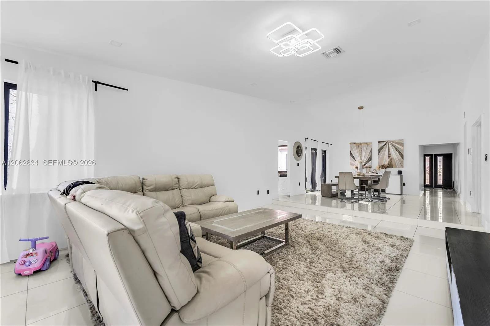 522 NE 195th St, Miami, FL 33179 photo 12