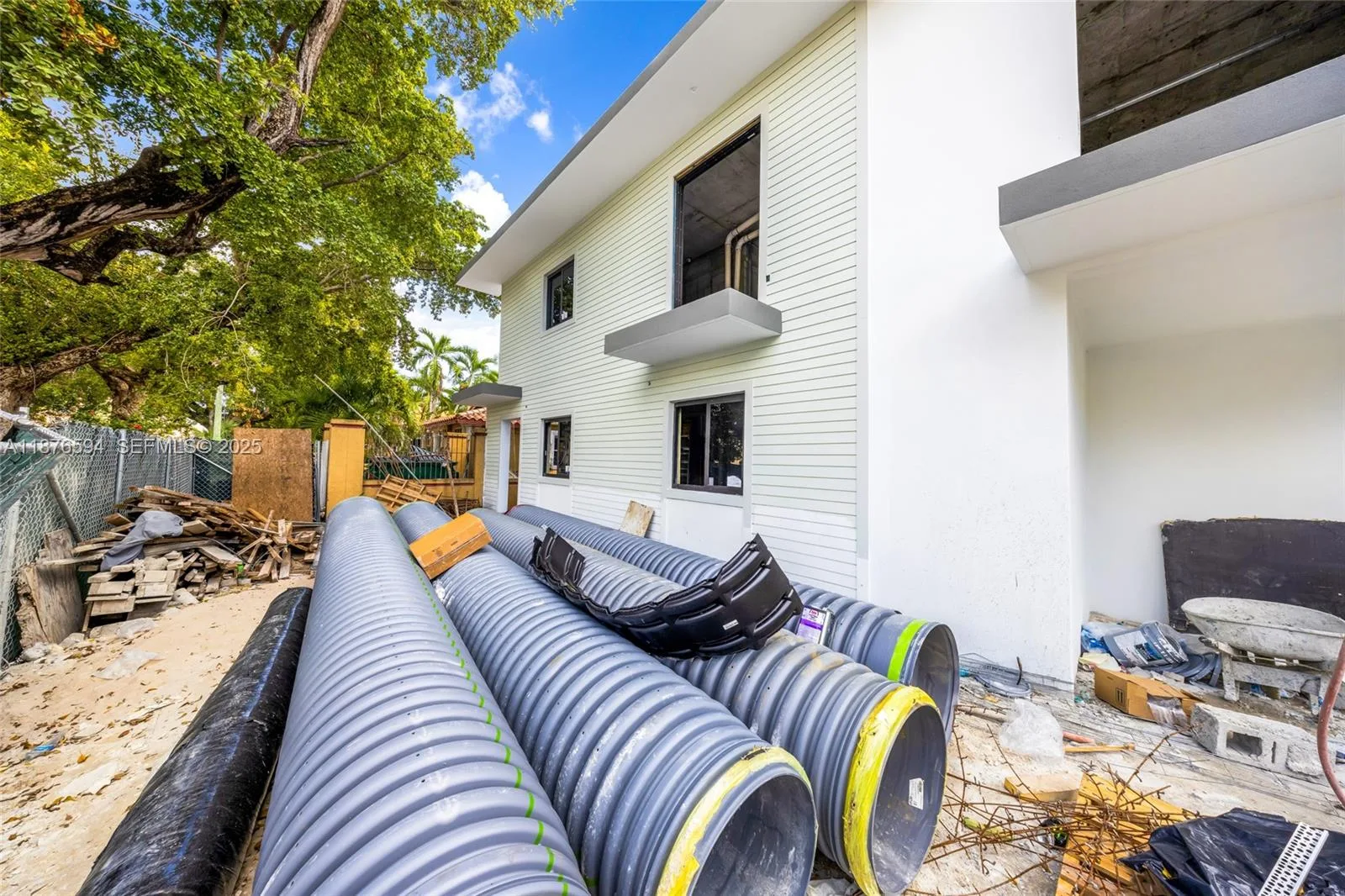 1254 SW 2nd St, Miami, FL 33135 photo 3