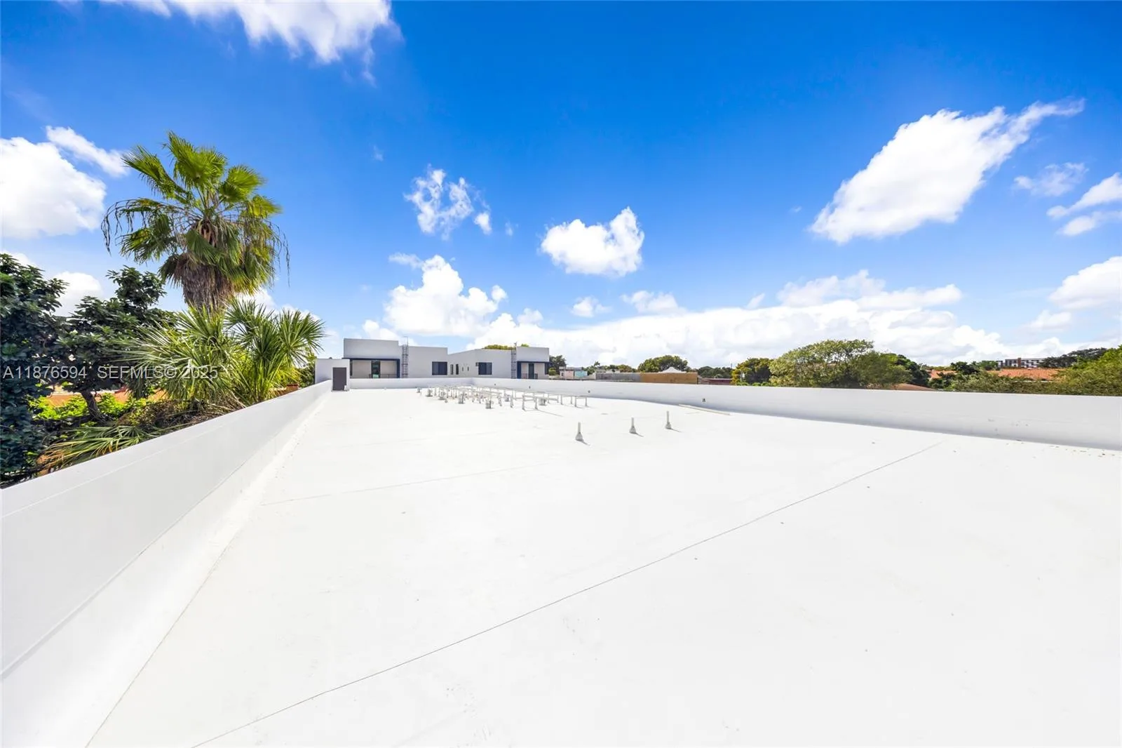 1254 SW 2nd St, Miami, FL 33135 photo 4