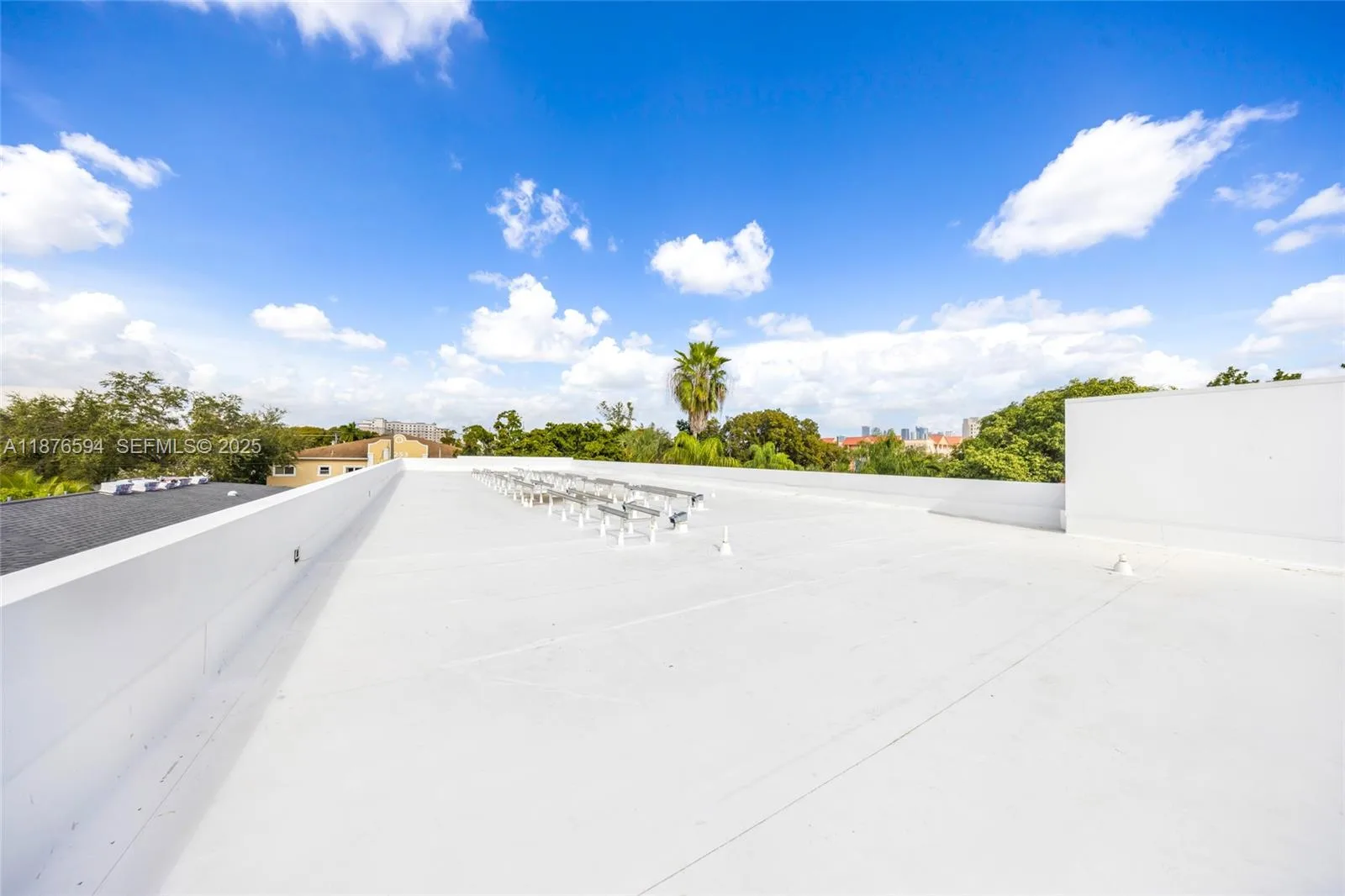 1254 SW 2nd St, Miami, FL 33135 photo 5