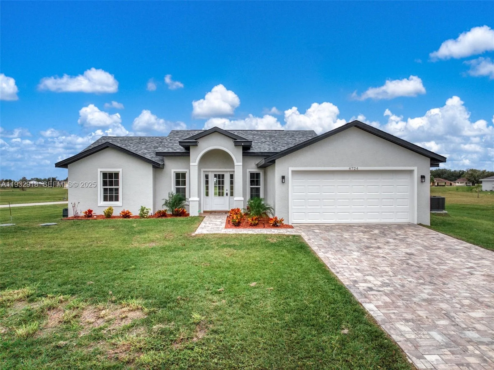 6724 Heavitree DR, Sebring, FL 33876 photo 2
