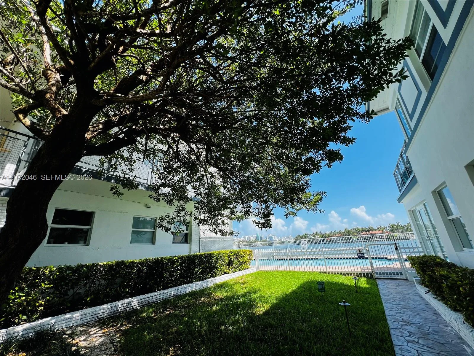 950 Bay Dr # 6, Miami Beach, FL 33141