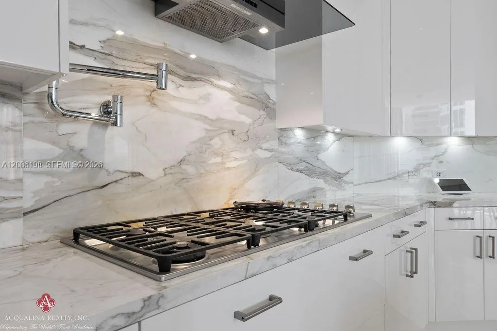 17749 Collins Ave # 902, Sunny Isles Beach, FL 33160