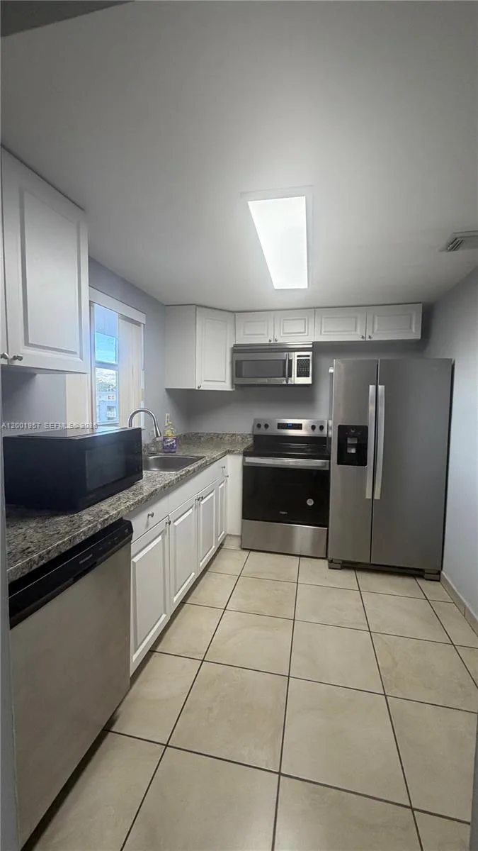 9375 Fontainebleau Blvd # L304, Miami, FL 33172 photo 4