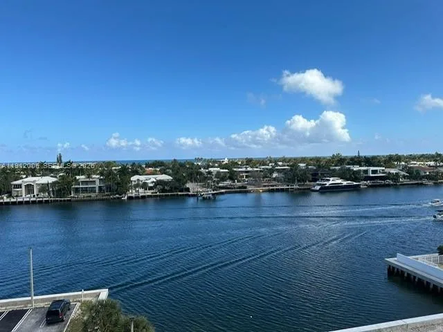 20515 E Country Club Dr # 747, Aventura, FL 33180