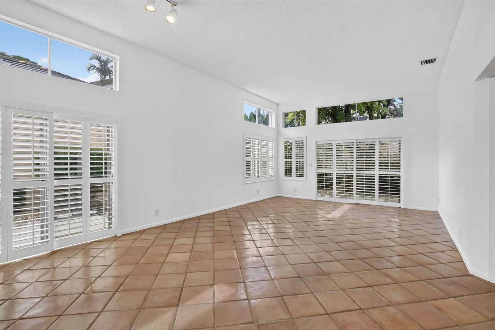 10124 NW 4th Street, Plantation, FL 33324 photo 8