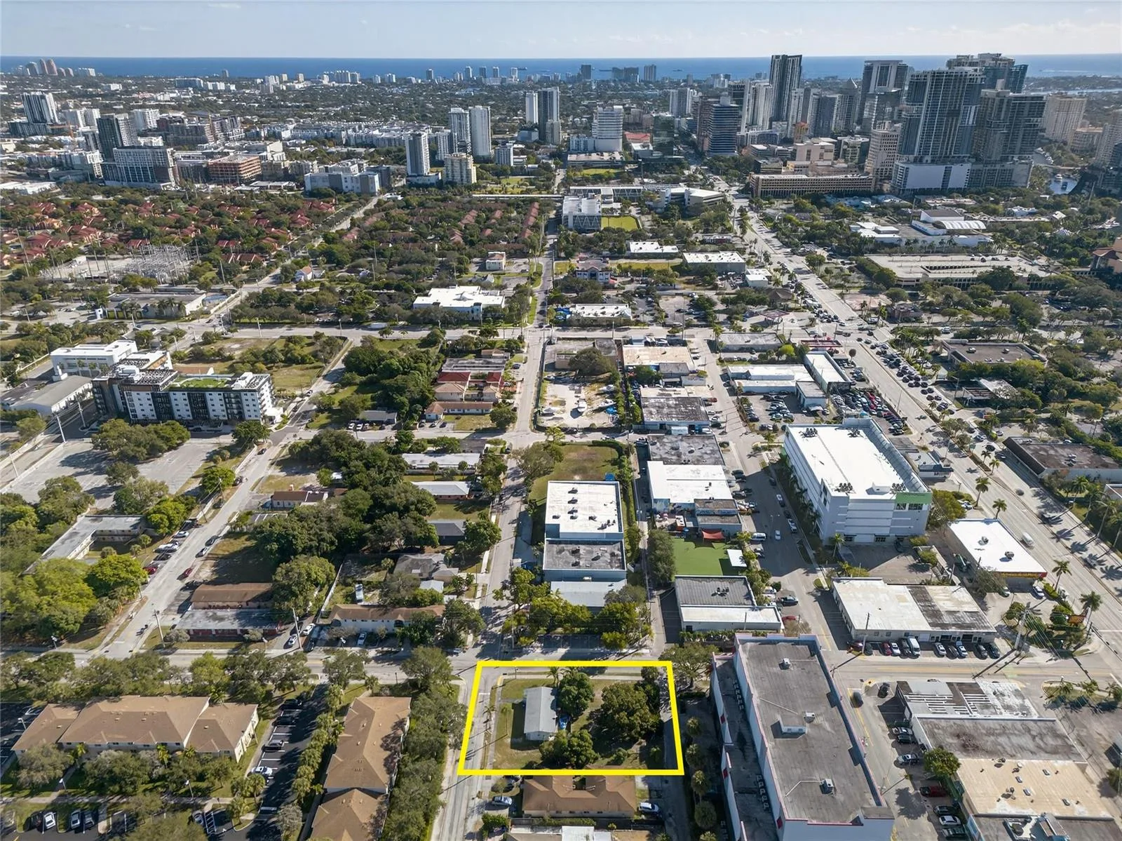 900 NW 2nd Street, Fort Lauderdale, FL 33311