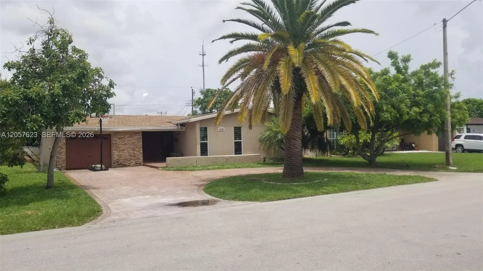 6729 Arbor Dr, Miramar, FL 33023 photo 2