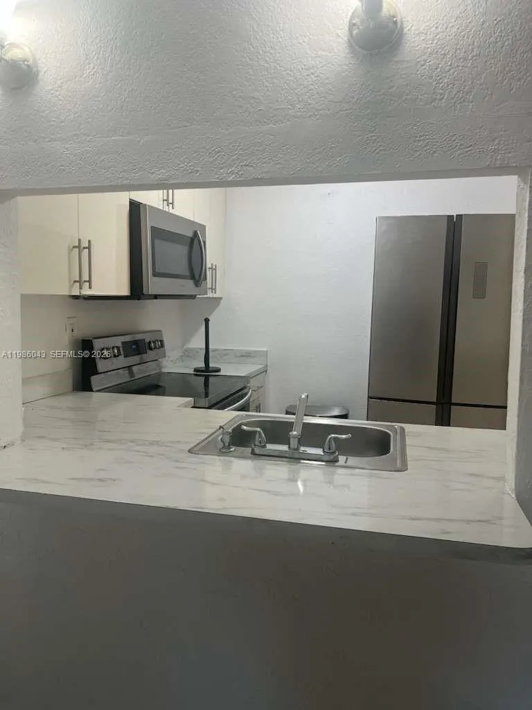 4550 NW 9th St # 114E, Miami, FL 33126