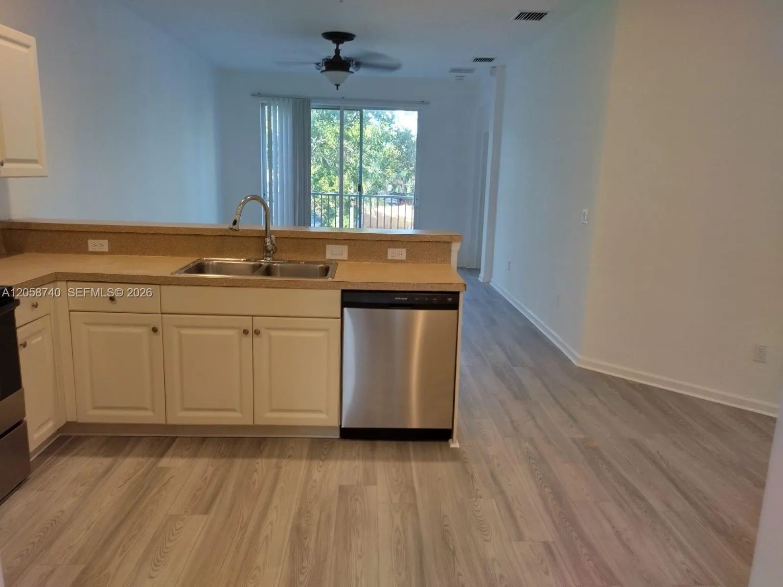 1960 Freeport Ln # 1960, Riviera Beach, FL 33404 photo 5