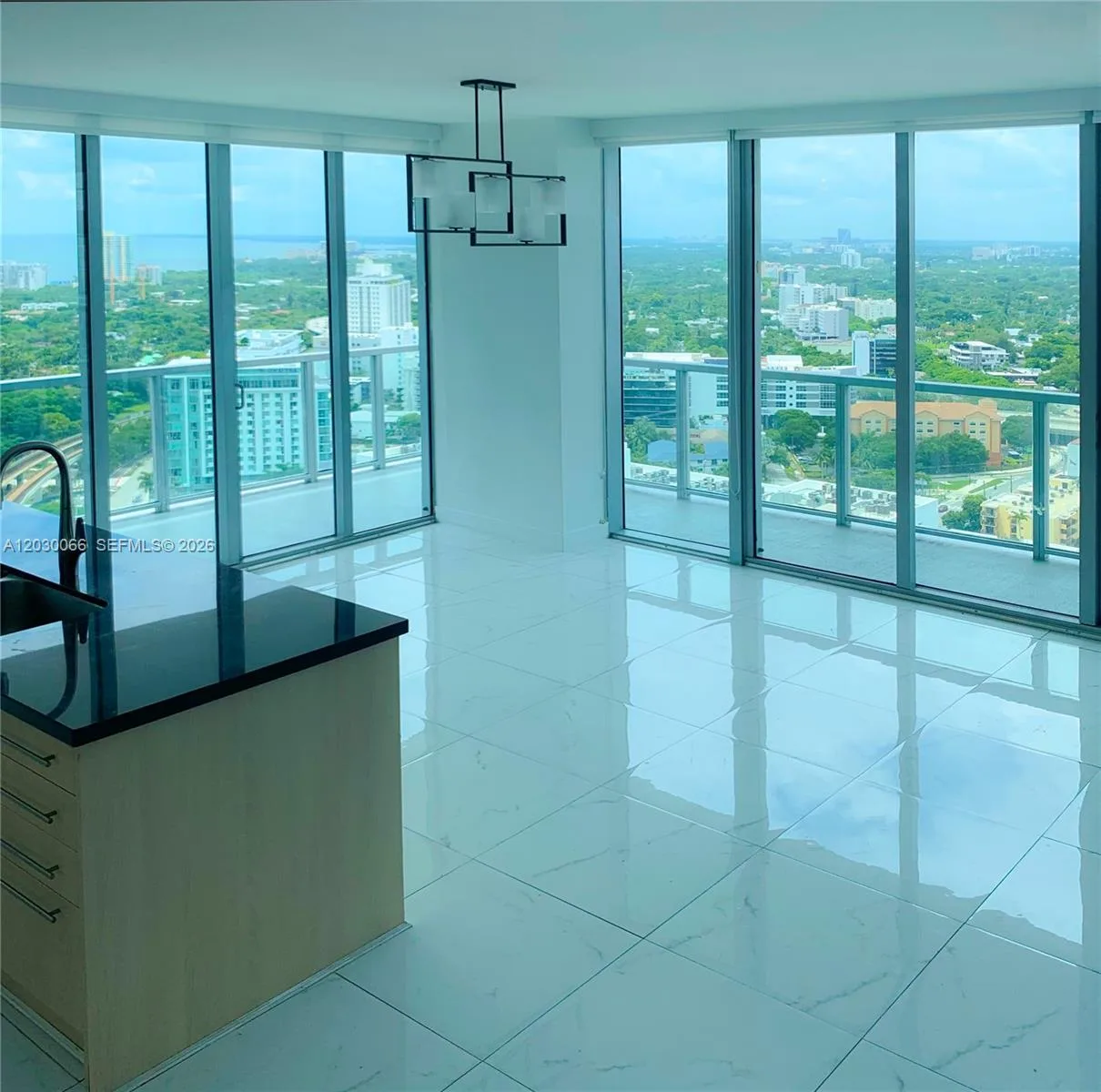 79 SW 12th St # 3201-S, Miami, FL 33130 photo 4