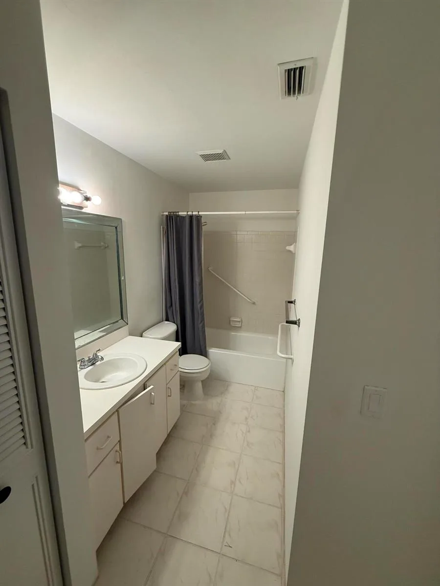 5795 La Pinata Boulevard # C-2, FL 33463