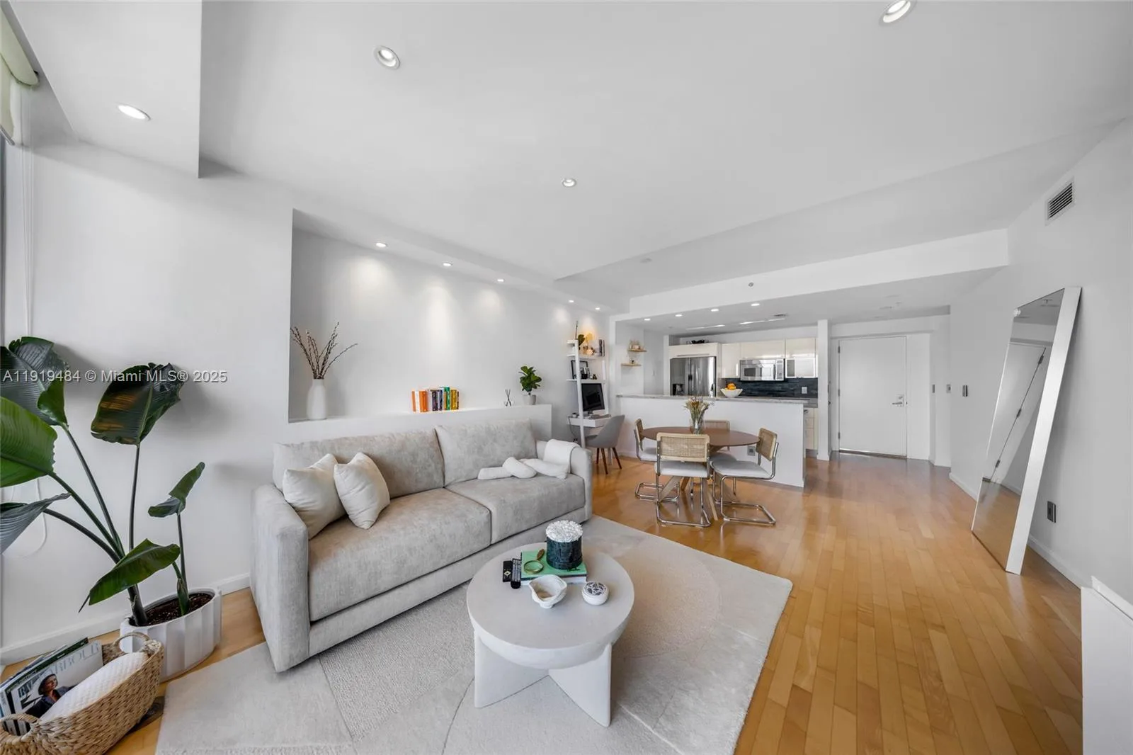 601 NE 36th St # 2911, Miami, FL 33137 photo 6
