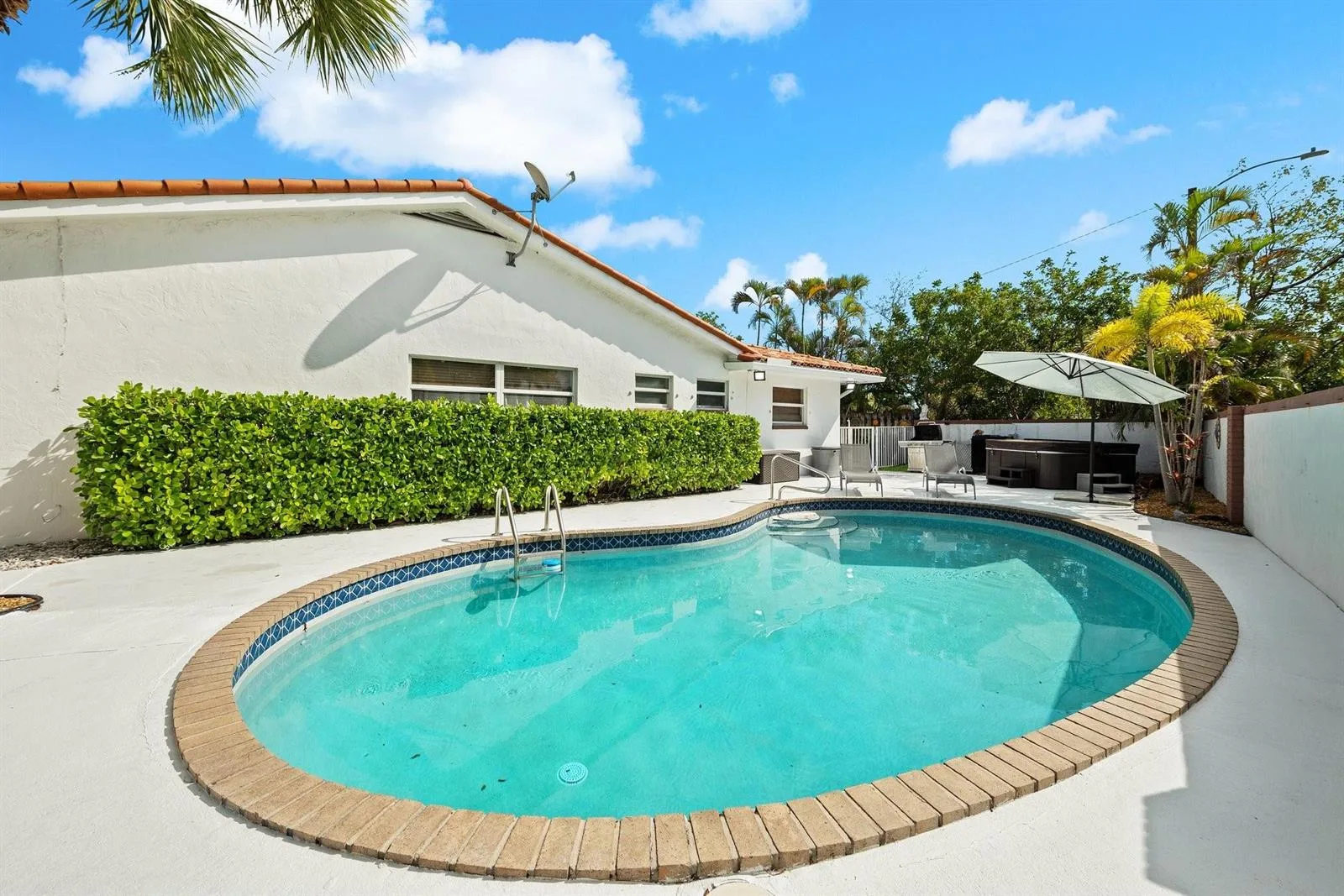 2200 NE 36th Street, Fort Lauderdale, FL 33308 photo 2