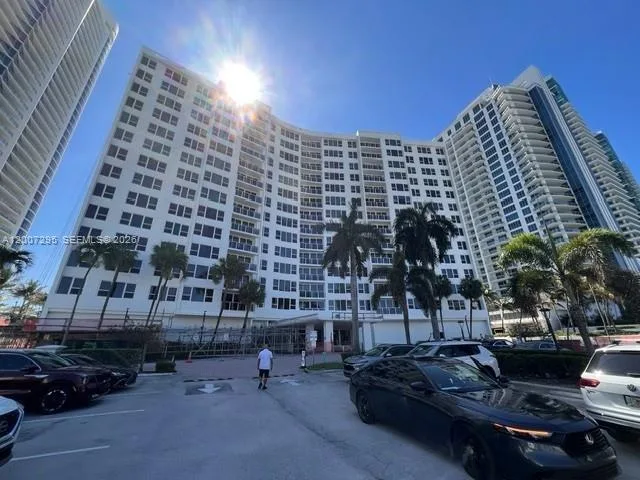 3505 S Ocean Dr # 318, Hollywood, FL 33019