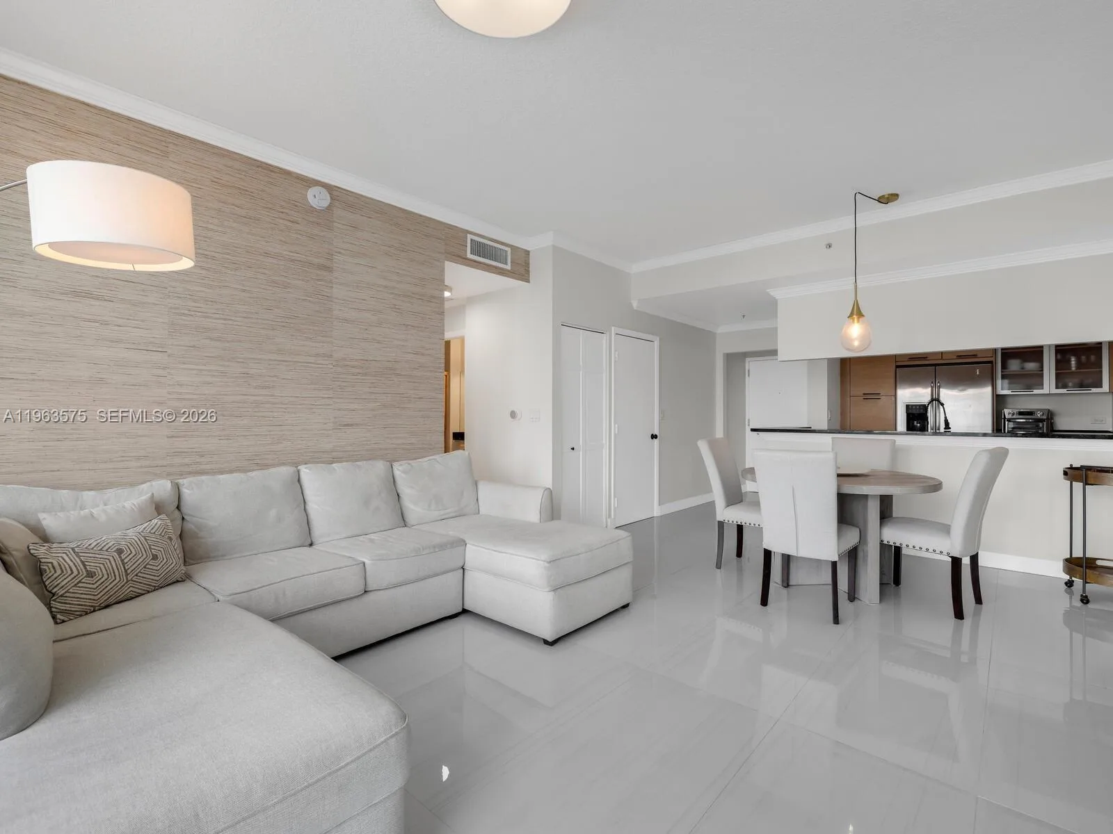 31 SE 5th St # 3419, Miami, FL 33131 photo 10
