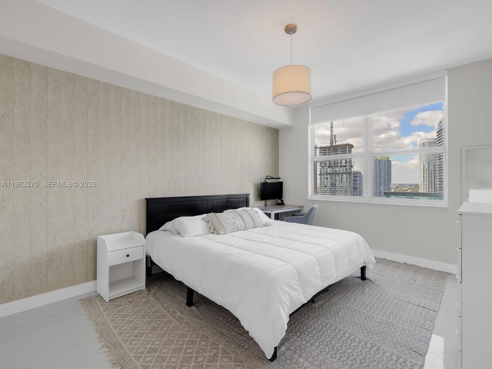 31 SE 5th St # 3419, Miami, FL 33131 photo 13