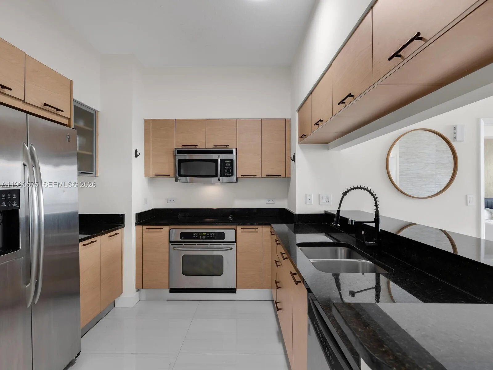 31 SE 5th St # 3419, Miami, FL 33131 photo 3