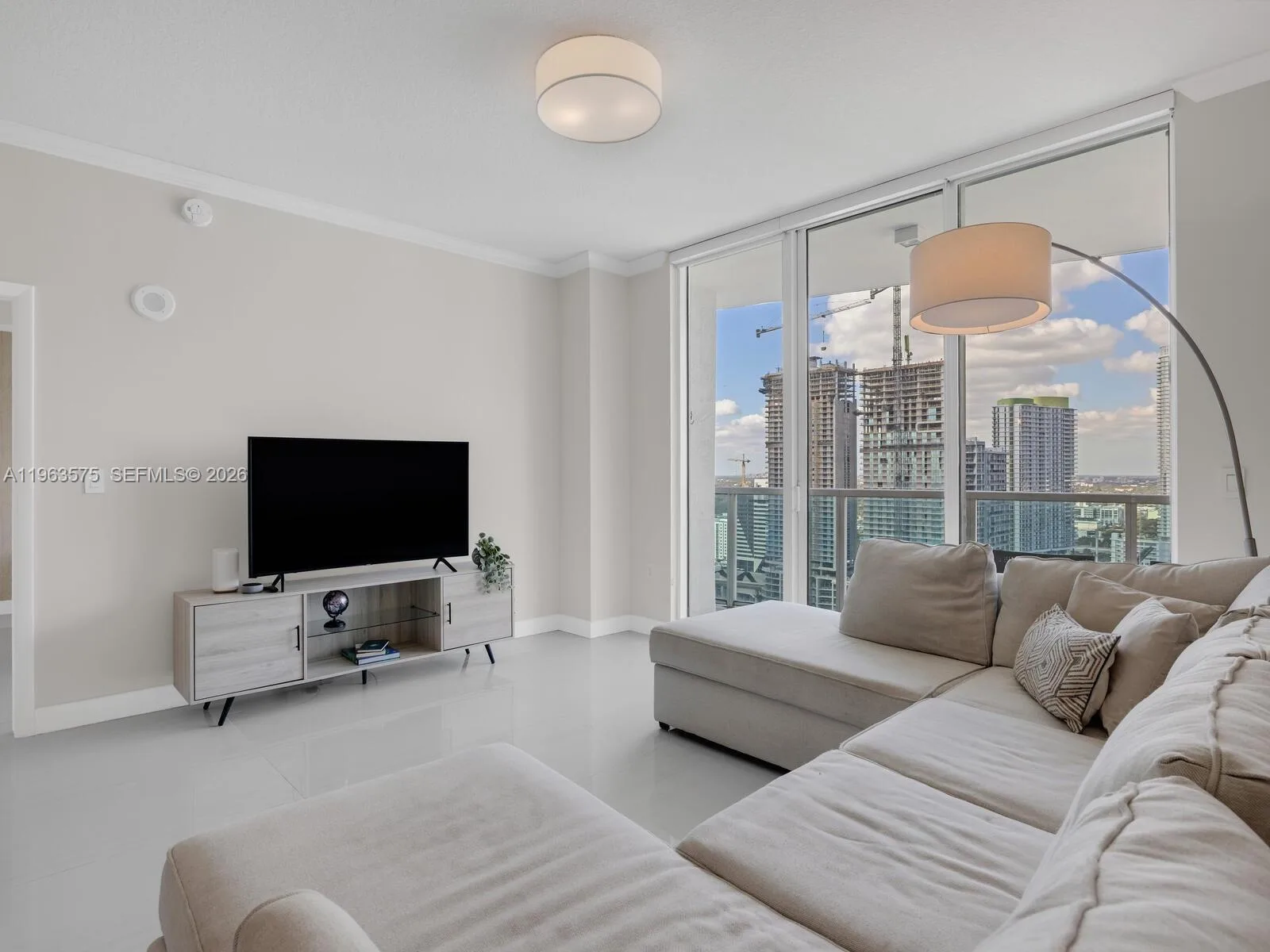 31 SE 5th St # 3419, Miami, FL 33131 photo 9