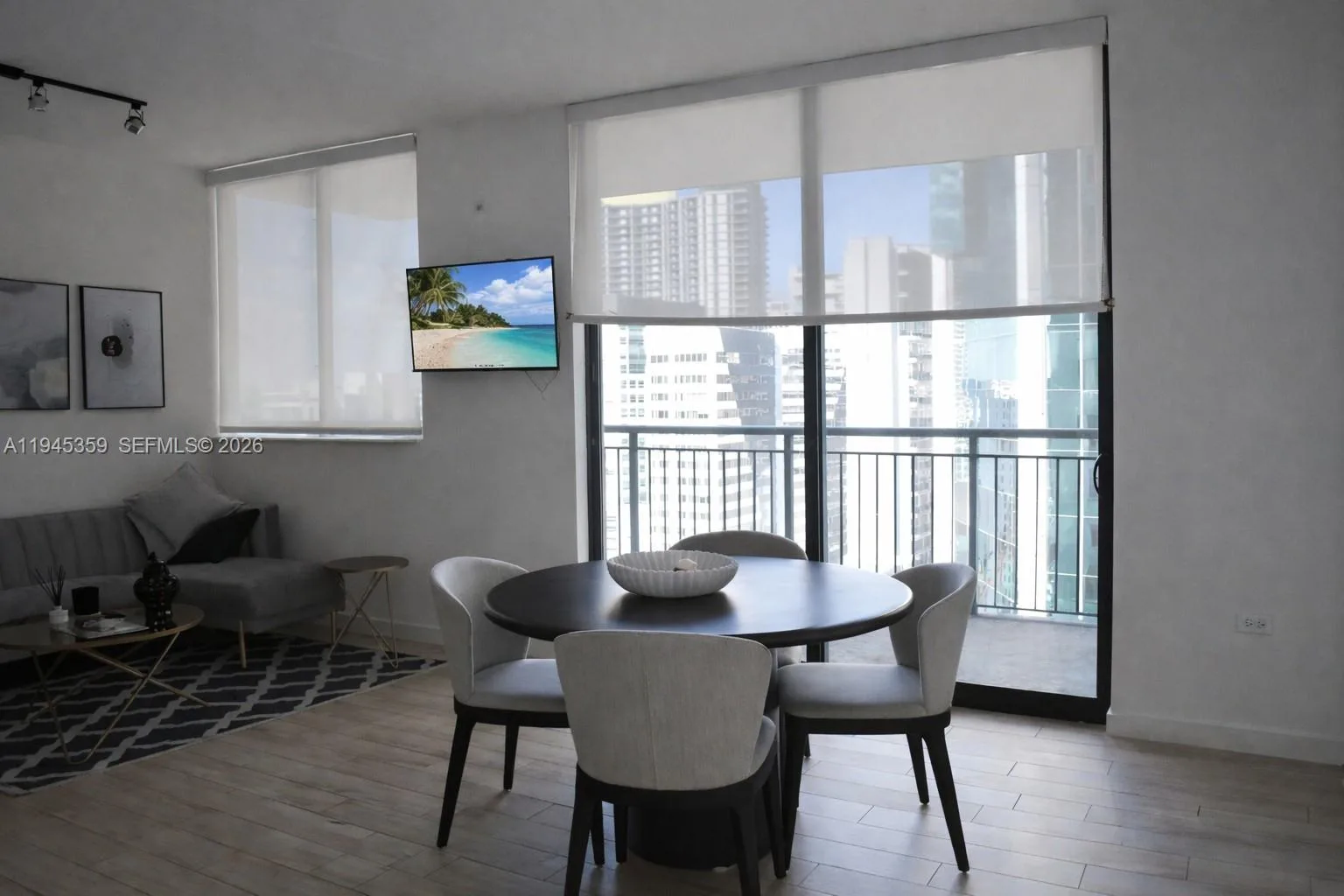 999 SW 1st Ave # 2214, Miami, FL 33130 photo 2