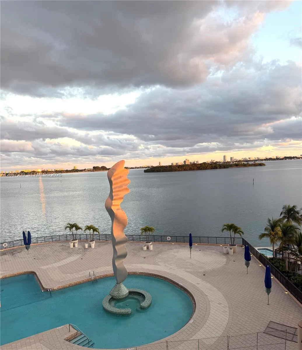 1800 NE 114th St # 605, North Miami, FL 33181