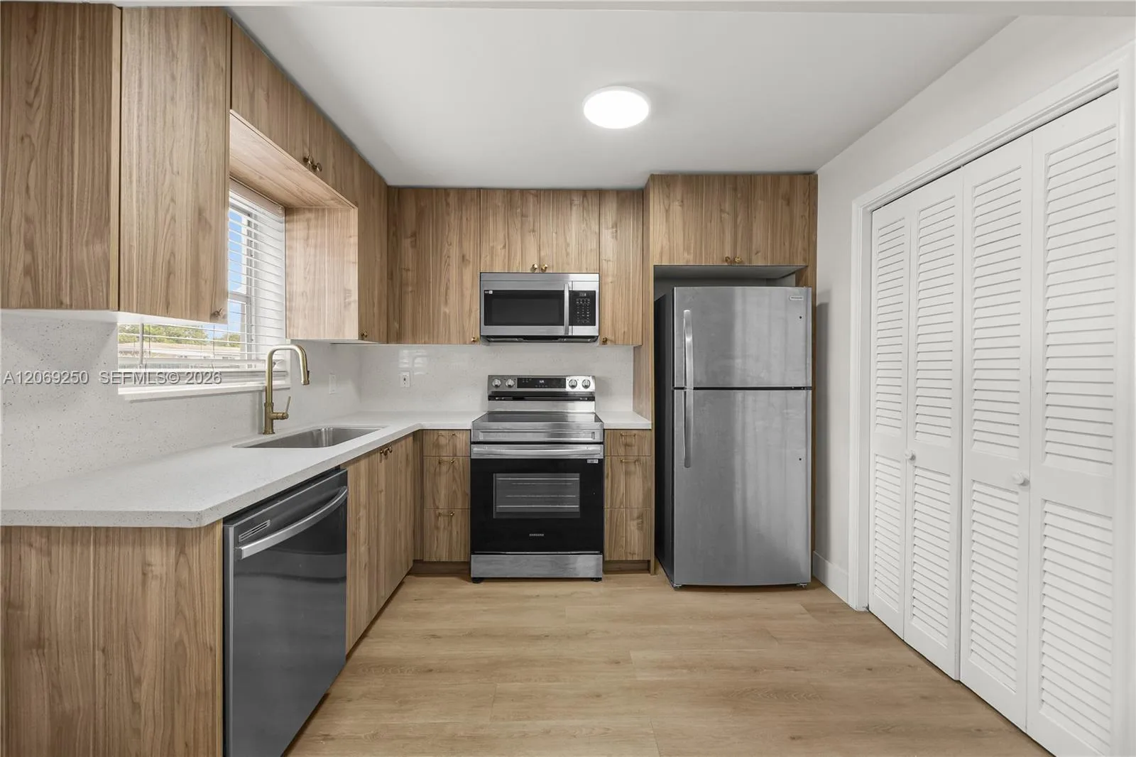 2418 Polk St # 102, Hollywood, FL 33020
