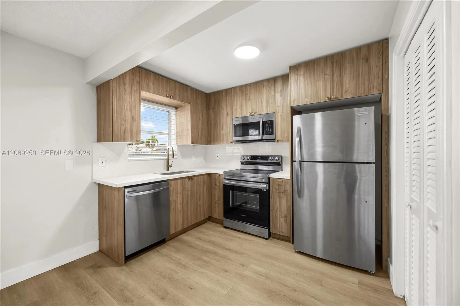 2418 Polk St # 102, Hollywood, FL 33020 photo 4