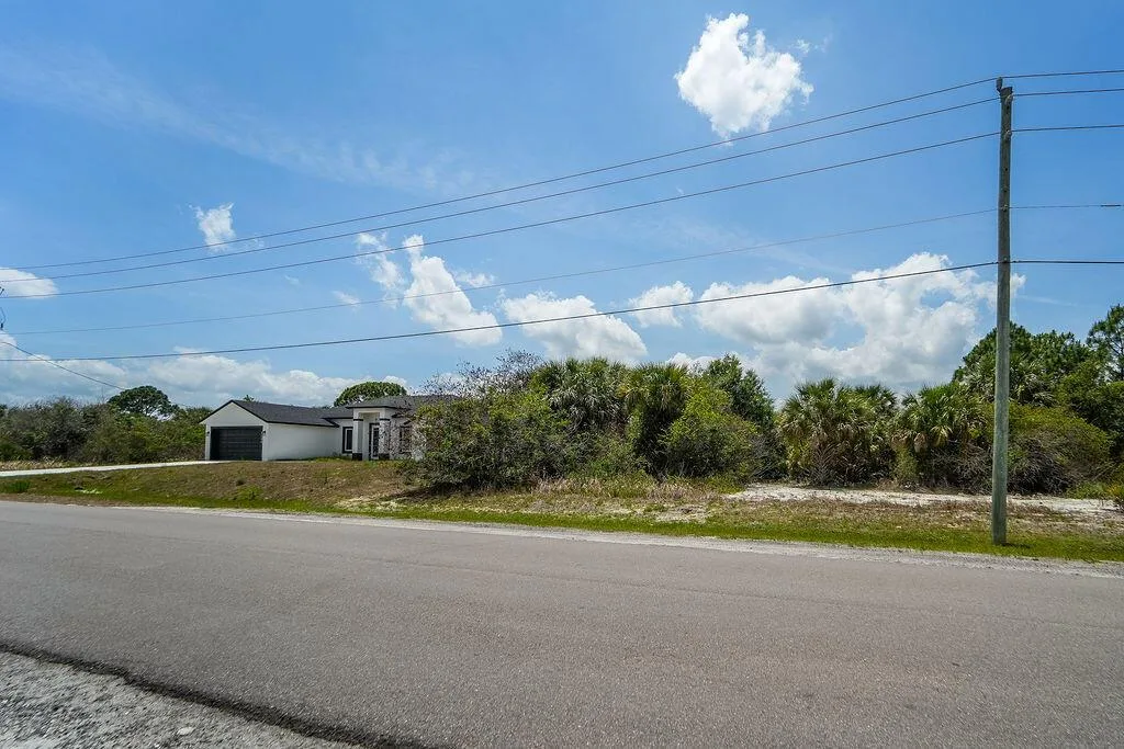 2392 SW Madden Ave Avenue, Palm Bay, FL 32908 photo 2