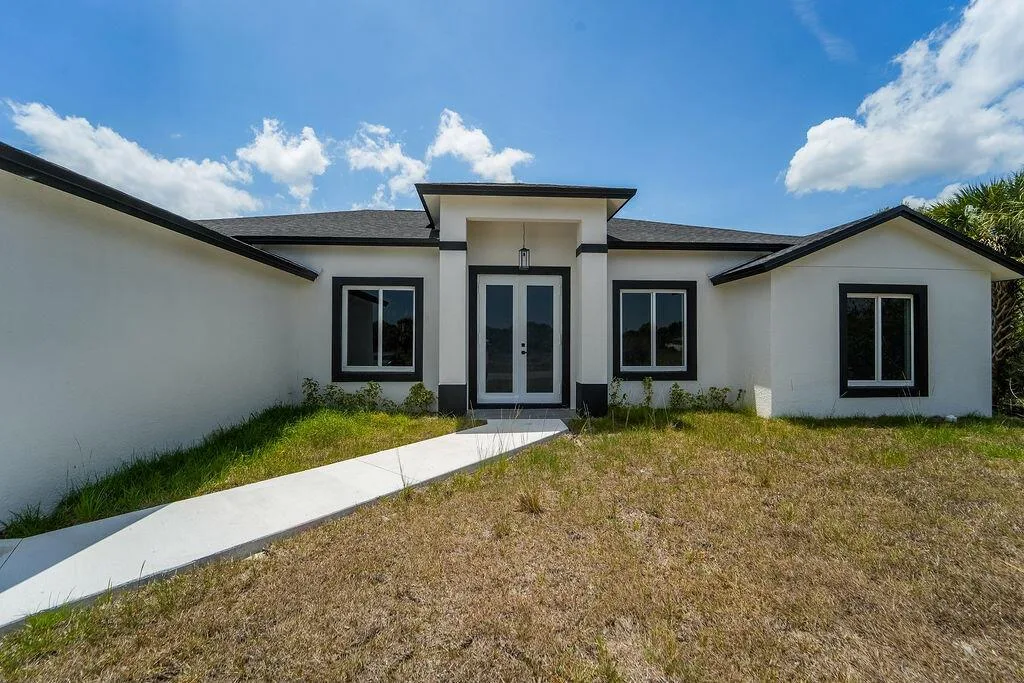 2392 SW Madden Ave Avenue, Palm Bay, FL 32908 photo 3